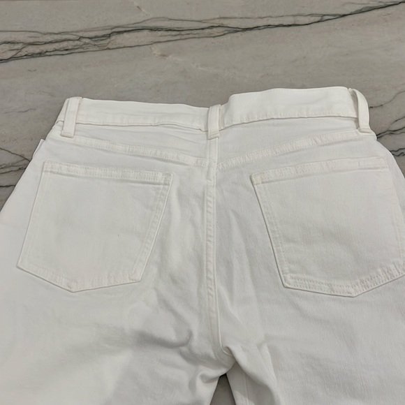 NWT Gap Mid Rise Girlfriend Jeans with Washwell White-26 Short - Picture 10 of 14